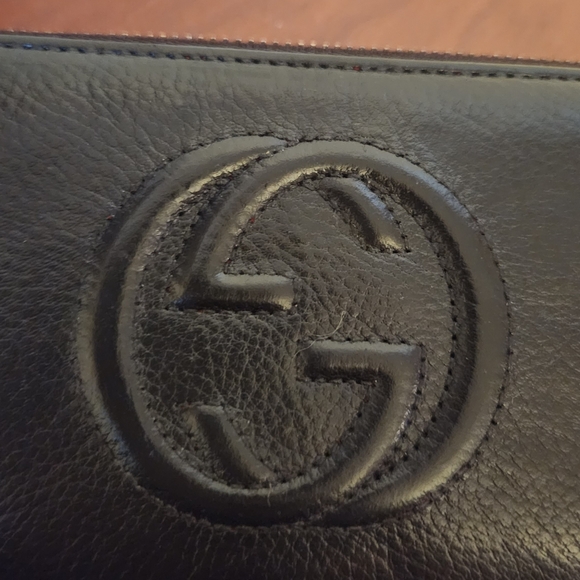 Gucci Soho Interlocking GG Black Leather Zippered Wallet - Picture 4 of 8